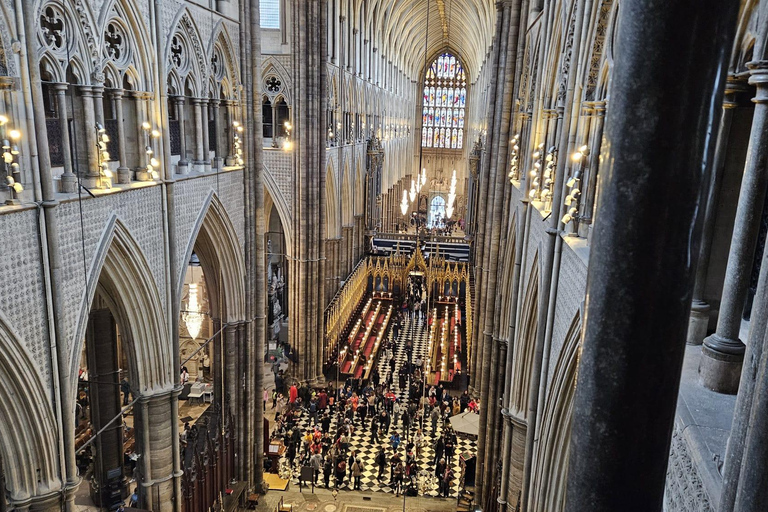 VIP Westminster Abbey & Upper Gallery and Buckingham Palace