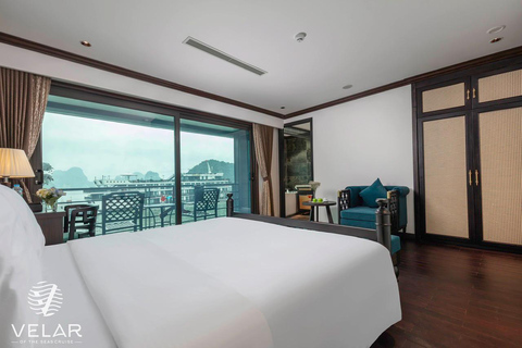 Luxury Halong 2-Day 5 Star Cruise: Balcony, Bathtub Room Junior Suite with private balcony - 1st floor