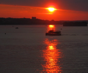 Portland: Casco Bay Sunset and Lighthouse Cruise