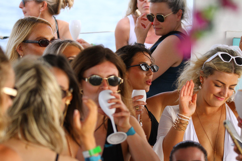 Ibiza: Sunset Boat Tour with Water Sports, Open Bar & Tapas