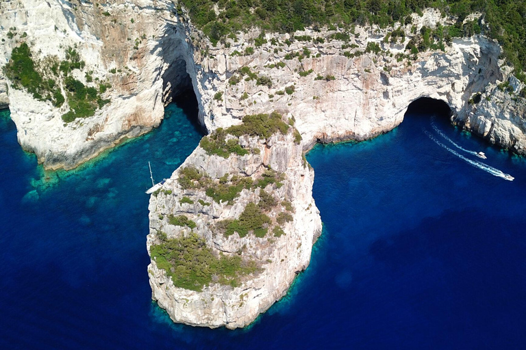 Corfu: Paxos Sea Caves & Antipaxos Private Yacht Cruise Oaseas - Compact Yacht, Up to 5 Guests