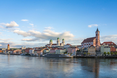 Praag: Privé transfer naar Passau of Passau naar Praag