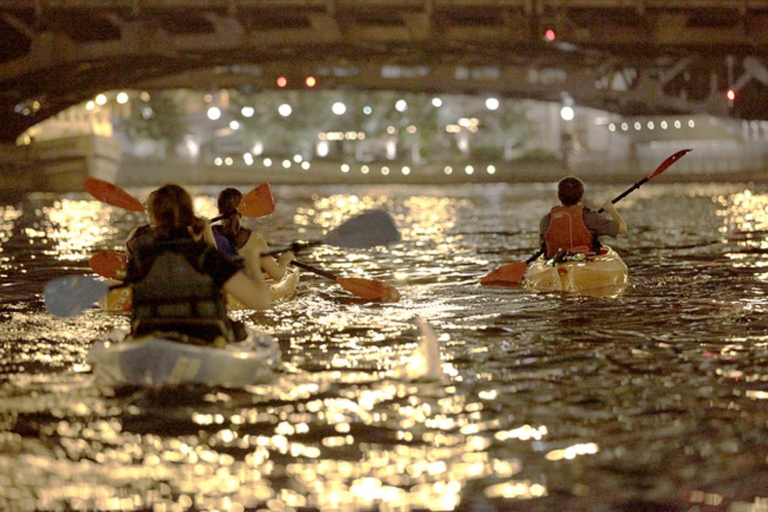 Chicago: Ghosts and Gangsters Night Kayak Tour