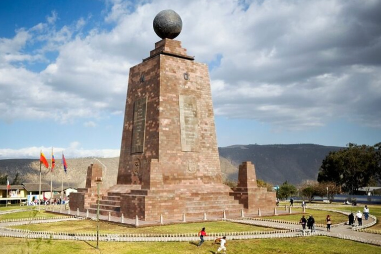 Quito: 7-Day Andes and Galápagos Islands Tour