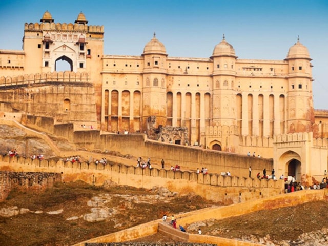 From Delhi: Private Jaipur & Amber Fort Guided Tour by Car