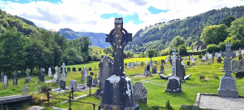 Private Tour - Co. Wicklow, Glendalough & Powerscourt Estate