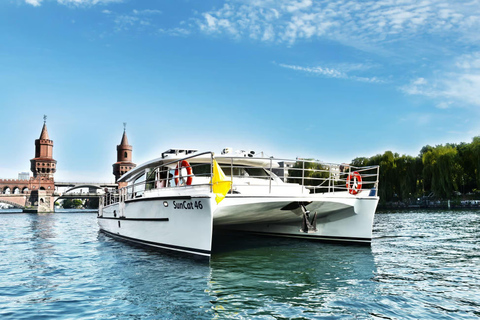 Exclusive Evening Spree Cruise in Berlin - End the Day on a Solar Catamaran Exclusive Evening Spree Cruise in Berlin - Group Ticket
