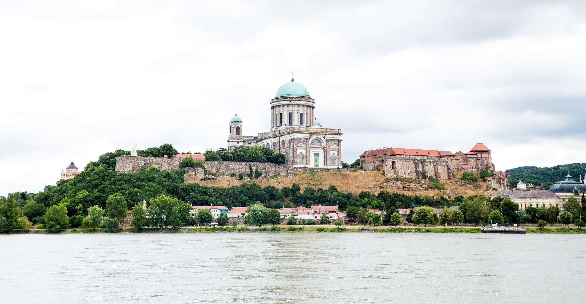 Danube Bend Tour with Lunch and Guide - Housity