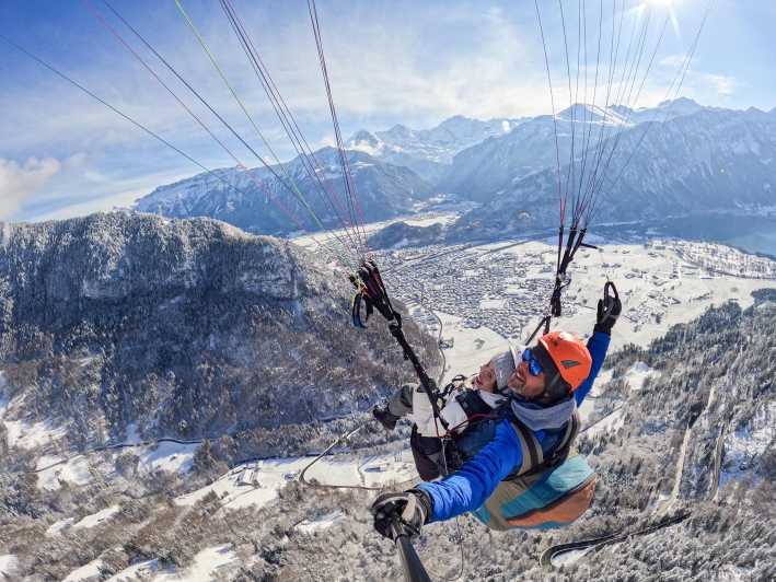 Interlaken: Voo duplo de parapente com piloto