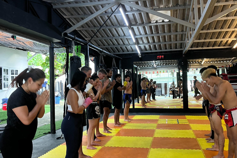 Patong : cours de boxe thaïlandaise au Rachai Muay Thai GymSéance de boxe thaïlandaise - Cours collectif
