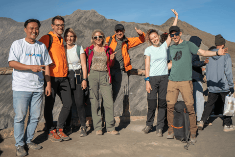 De Bali: Cachoeira Bromo Tumpaksewu - Tour guiado compartilhado