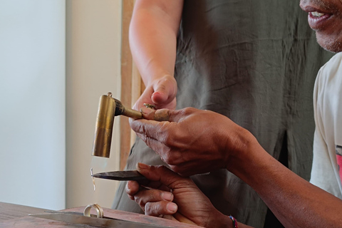 Bali : Cours de fabrication de bijoux à Canggu avec 7 grammes d'argent15:30 HEURES