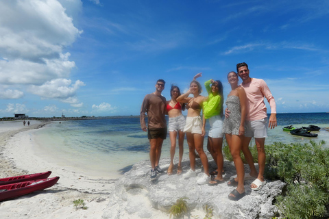 Cancun: Mopeds Adventure! 90 min Guided Tour in Hotel Zone