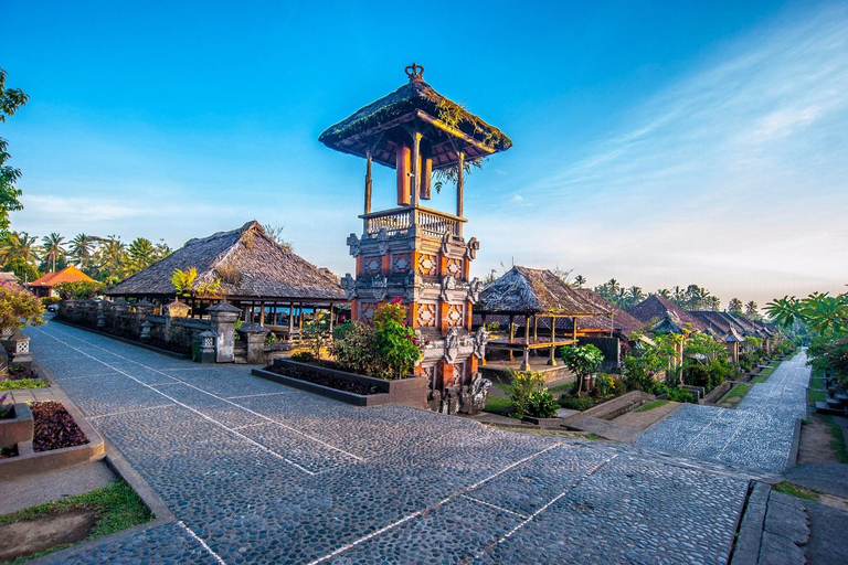 Ubud: Sunrise Bamboo Forest Walk & Penglipuran Village