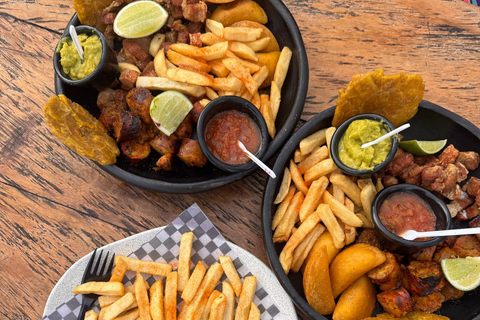 Medellín: Sunset Mirador Tour with Reserved Gastropub Table