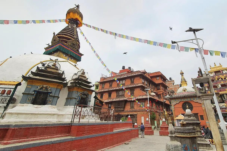 Kathmandu: Private Tour with Food Tasting & Swayambhu Sunset
