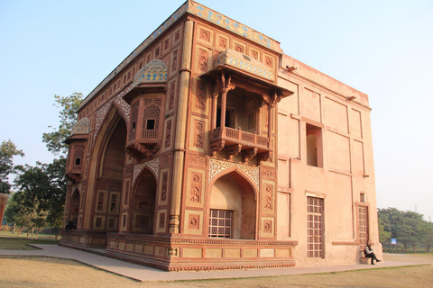 In Agra: Private Akbar’s Tomb, Mariam’s Tomb & Gurdwara Tour In Agra: Tour with Car, Driver, Guide, Entry Fees and Meal
