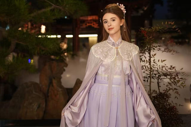 Beijing: Imperial Themed Banquet with Opera and Costume Lunch/Dinner 4th-6th Row Seat (Most Discounted)