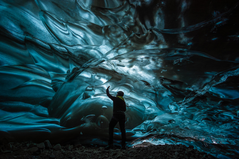 Jökulsárlón: Glacier Hike to a Remote Ice Cave