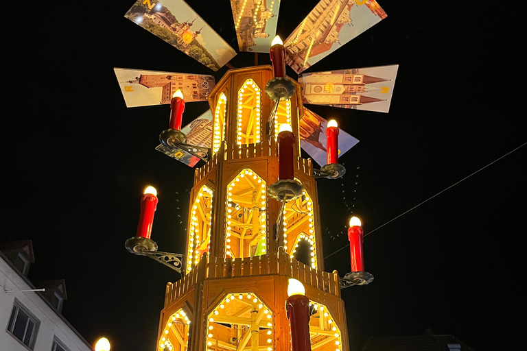 Enjoyable Advent tour: champagne, cookies & mulled wine in Würzburg Advent tour: Sparkling wine, cookies, mulled wine, and stories (German)