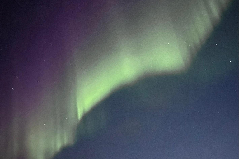 Saariselkä/Kakslauttanen: Private Aurora Hunt in Premium Car Saariselkä: Premium Northern Lights Car Hunt in Small Group