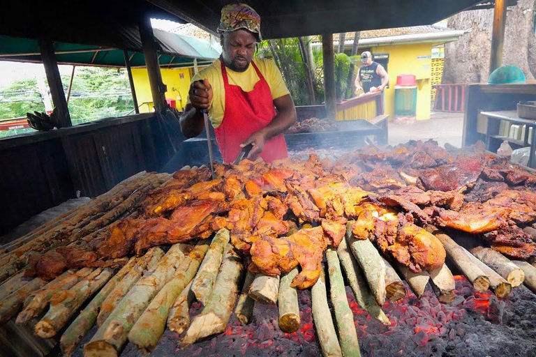 سحر خليج مونتيغو: جولة نبضات قلب جامايكا النابضة بالحياة
