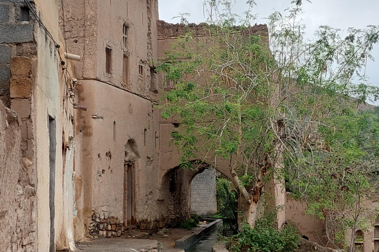 From Muscat: Nizwa & Jebel Akhdar Wonders Adventure Day Trip Nizwa, Birkat Al Mouz & Jebel Akhdar Sunset Experience