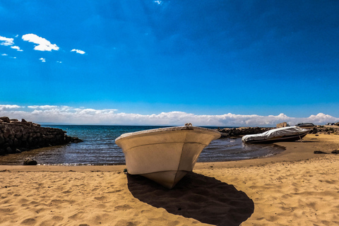 Lake Titicaca (Puno): Full-Day Tour to the Uros and Taquile Islands with Beach