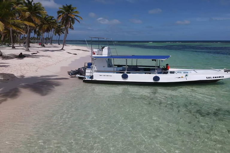 Punta Cana: Catalina Island Snorkeling Tour with Lunch