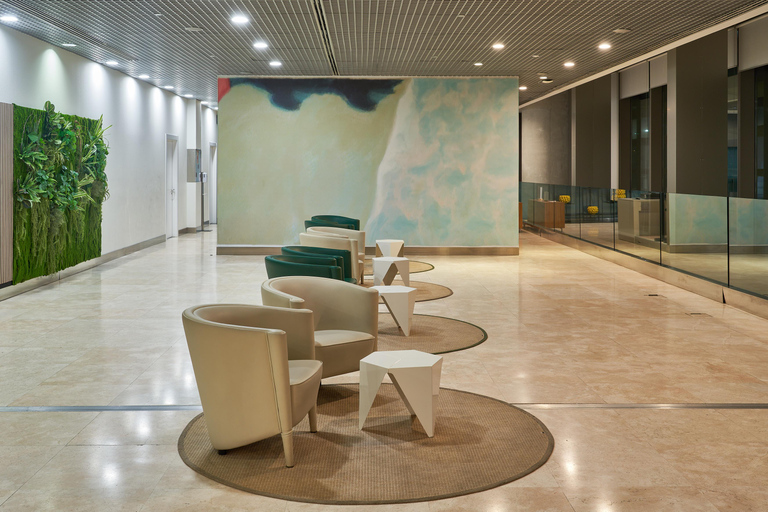 Málaga: Access to VIP Lounge at Málaga Airport