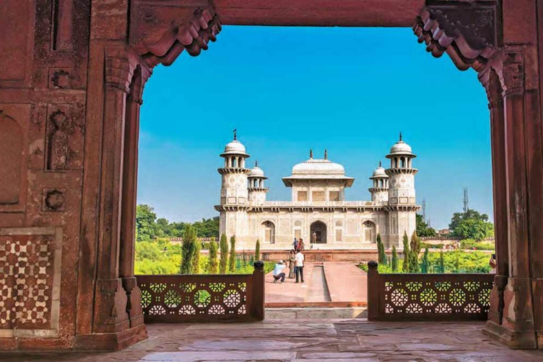 De Delhi : Visite de nuit du Taj Mahal et d'Agra - en voiture