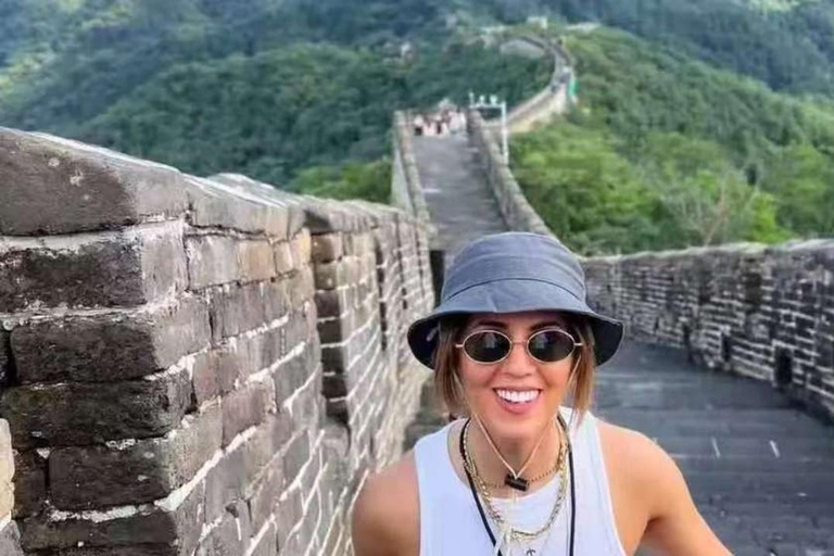 Mutianyu Great Wall Bus Tour with Ticket & Toboggan Options Round-trip Shuttle Transfer (Ticket Not Included)