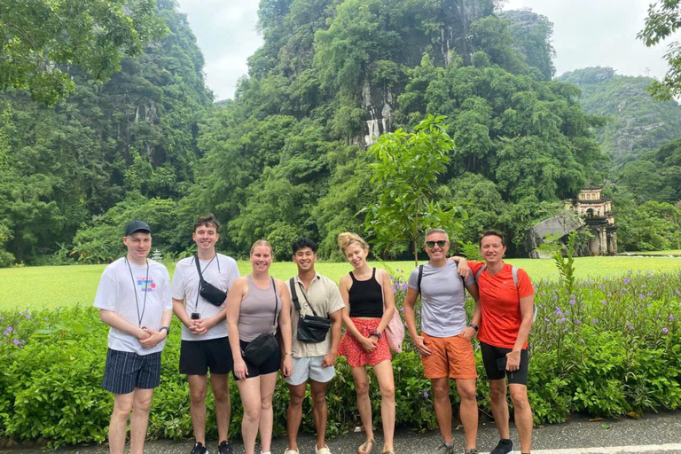 Ninh Binh: Trang An Boat, Bai Dinh, Hoa Lu & Mua Cave Sunset