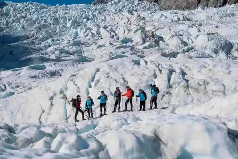 Fox Glacier: Up to 3 Hours Hike with Helicopter Transfer