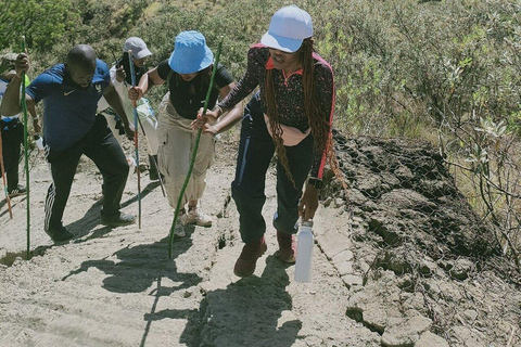 Nairobi: Mount Longonot Hike & Scenic Rift Valley Views Tour