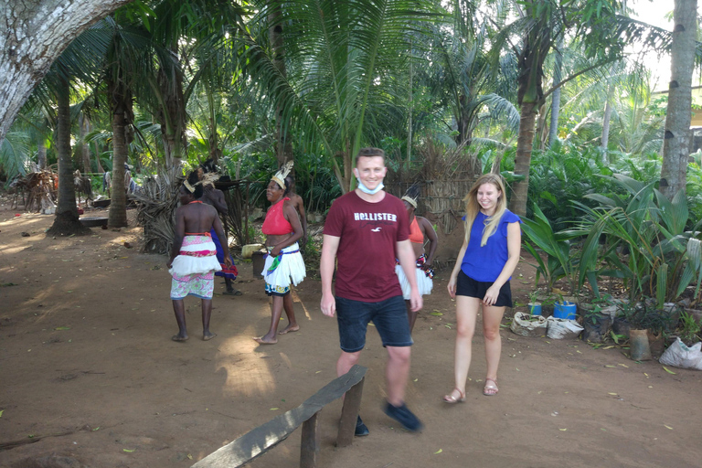 Mombasa: Nguuni Wildlife Walk & Mijikenda Village Experience
