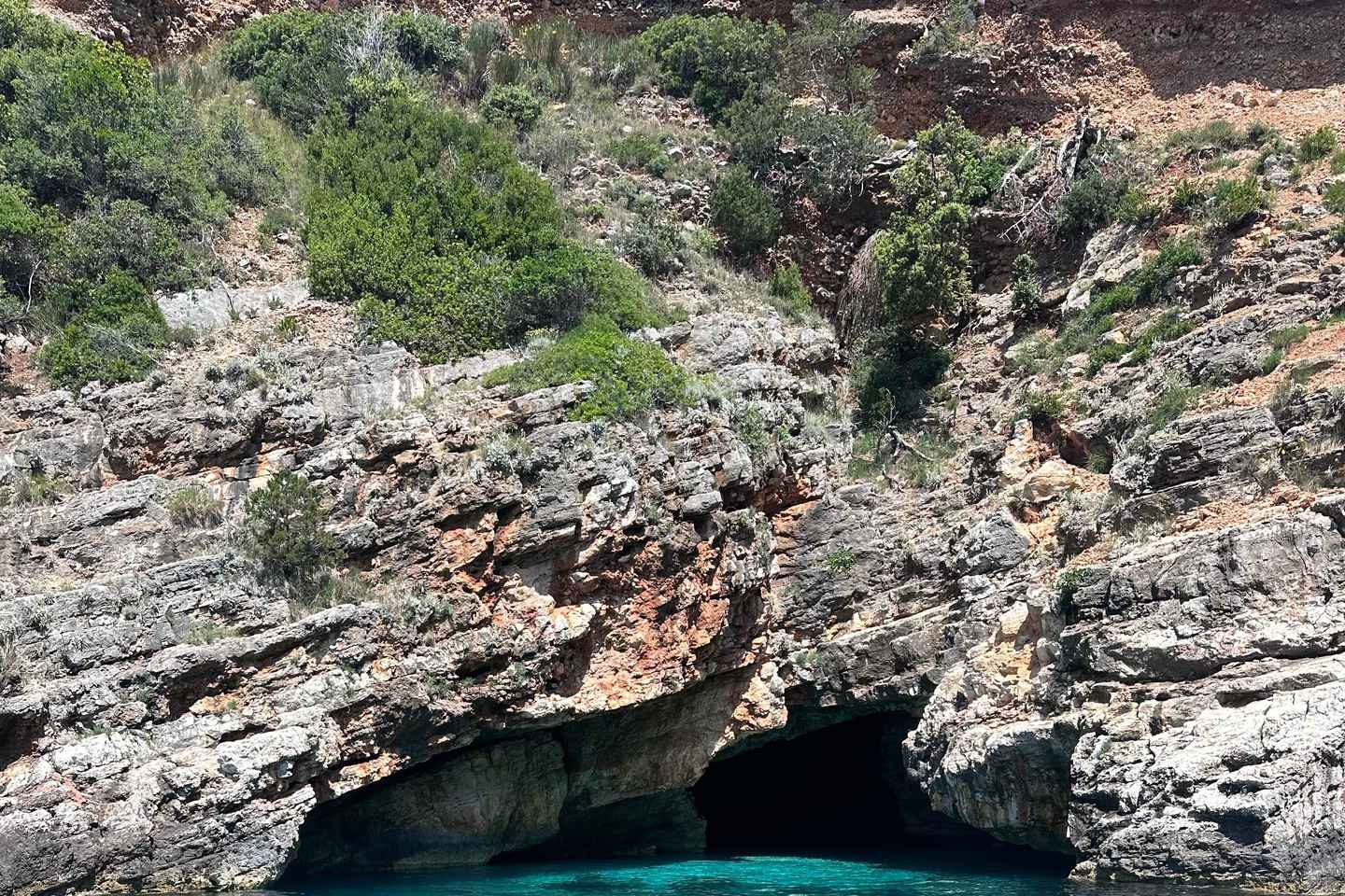 Vlore: Dafina Höhle & Haxhi Ali Höhle Schnellboot Geführte Tour
