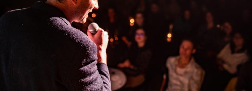 Prague : NYE avec spectacle comique, boissons illimitées et feux d'artifice