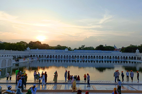 New Delhi: Connaught Place Walking Tour