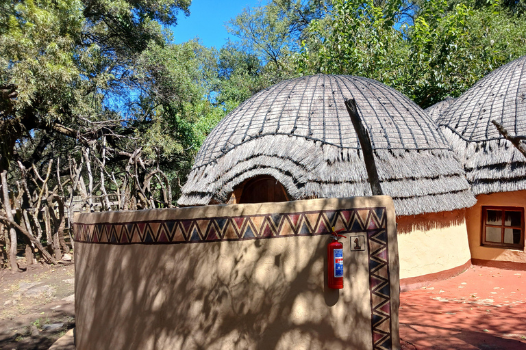 Lesedi : Visite du village culturel et initiation à la danse tribale