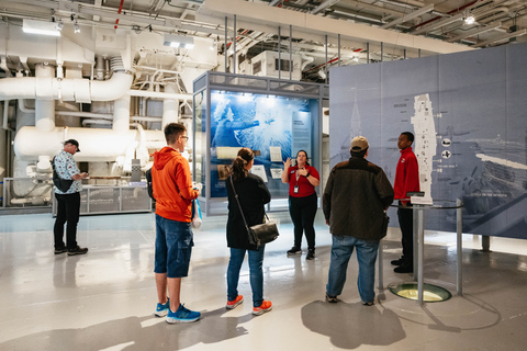 NYC: Muzeum Intrepid i bilet wstępu na wystawę ApolloBilet wstępu do muzeum Intrepid