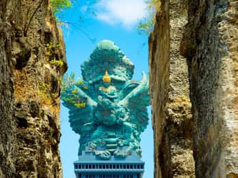 Bali: Melasti Beach, GWK Cultural park, Kecak, Turtle Island