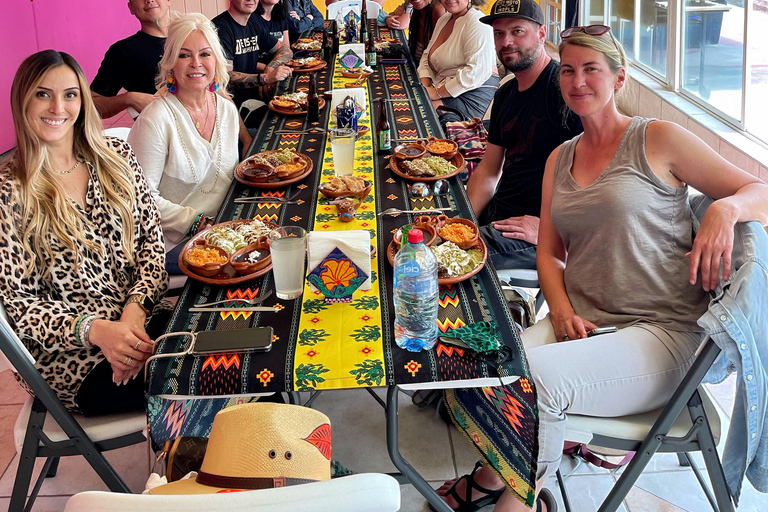 Pyramides de Teotihuacan et déjeuner chez ma grand-mèrePyramides de Teotihuacan et déjeuner chez mon Gandma