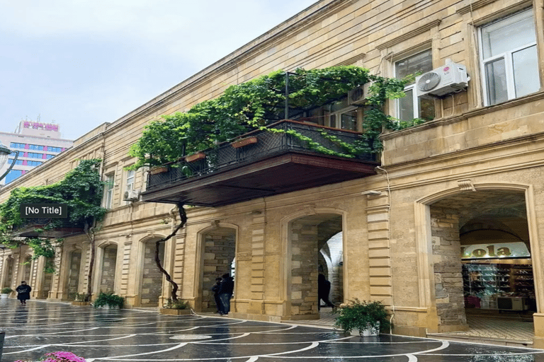 Baku: Visita guiada a pé à Rua Nizami e à Praça da Fonte