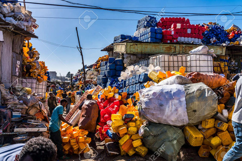 Addis Ababa: Mercato Market Tour with Sustainability Focus