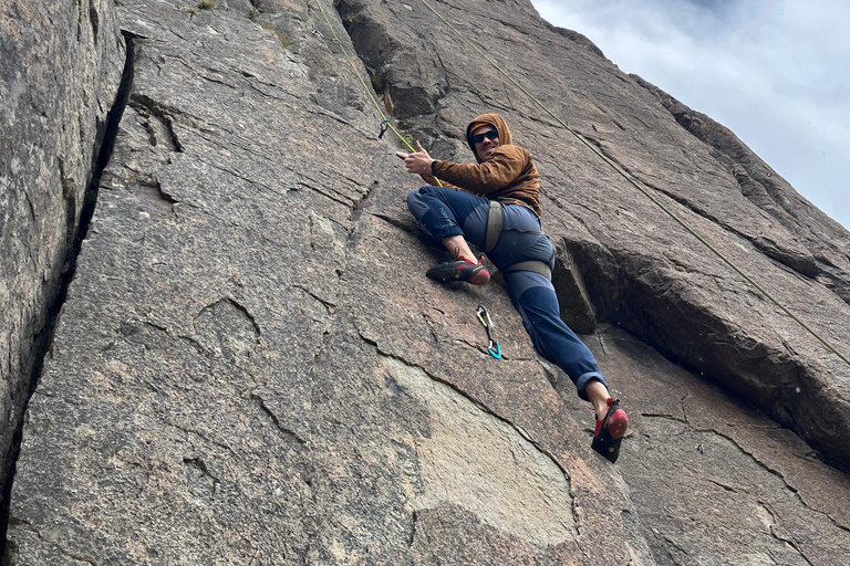 Full-day rock climbing around Bariloche Full-day rock climbing