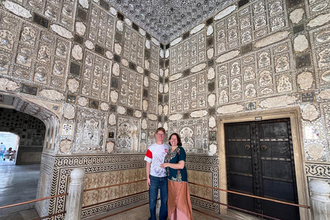 Delhi: 6-Day Golden Triangle Tour with Varanasi Tour without Hotels