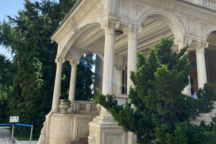 Ceaușescu-Villa: Führung durch den Frühlingspalast. Foto: GetYourGuide Ceaușescu-Villa: Führung durch den Frühlingspalast. Foto: GetYourGuide