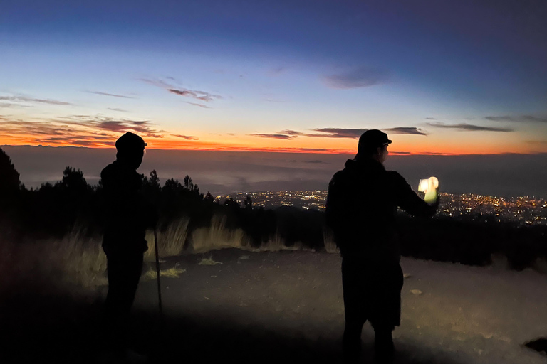 Mount Etna: Sunrise Excursion with an expert Local GuideMount Etna: Sunrise Trekking to Explore the Best Spots