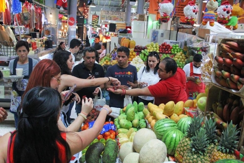 Tour über mexikanische Märkte mit Mezcal und traditionellem EssenEntdecke, erkunde und probiere die besten mexikanischen Märkte